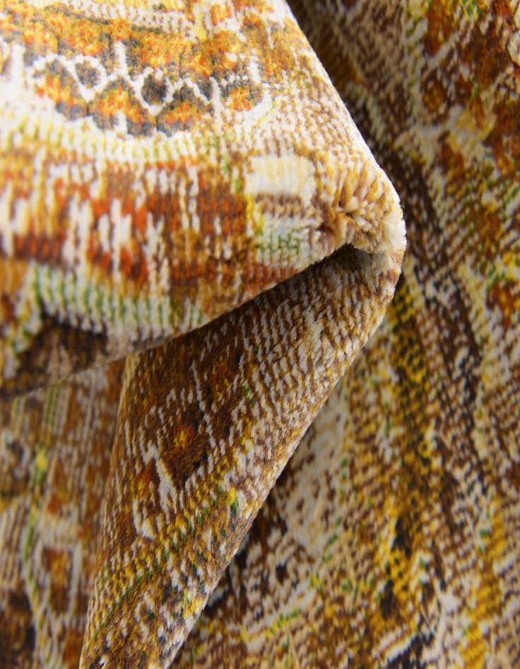 Detail image of  2' 2 x 6' Santiago Runner Rug