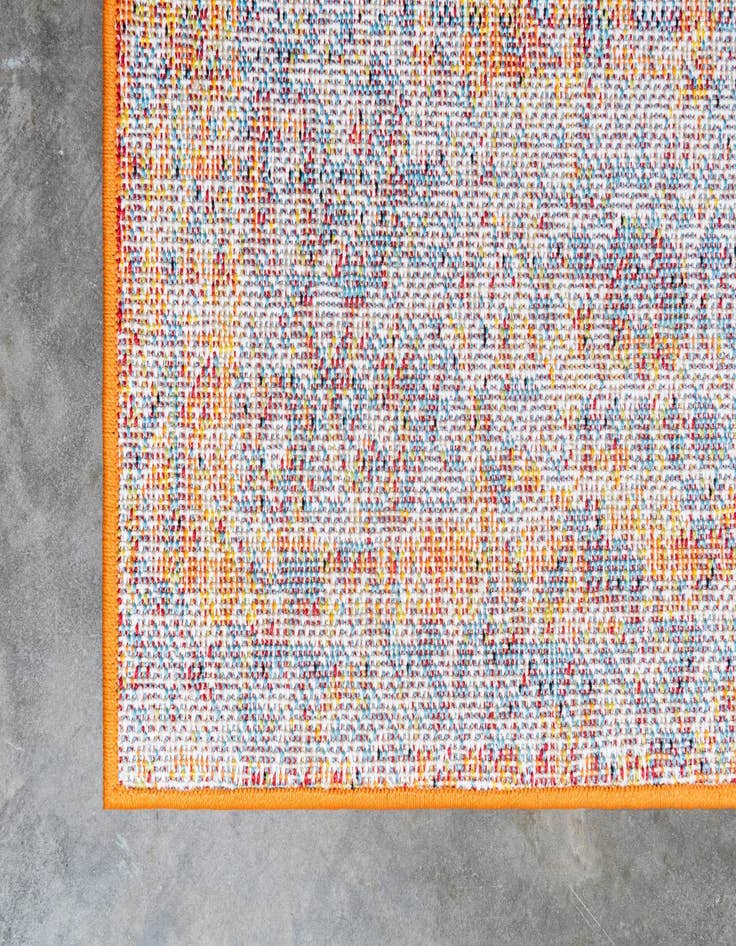 Detail image of  2' 7 x 10' Veneto Runner Rug