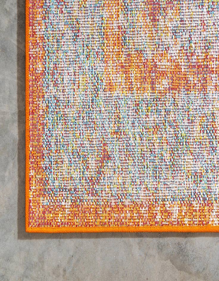 Detail image of  2' 7 x 10' Veneto Runner Rug