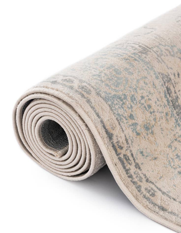 Detail image of  2' 7 x 10' Victoria Runner Rug