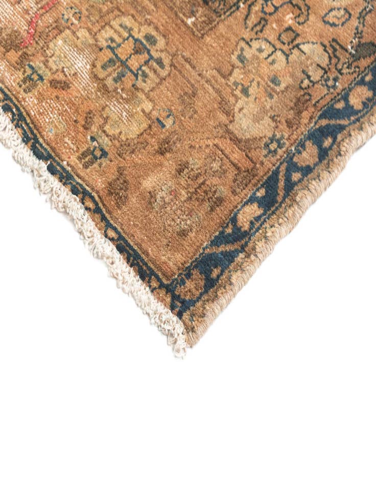 Detail image of  4' 10 x 11' 7 Vintage Runner Rug