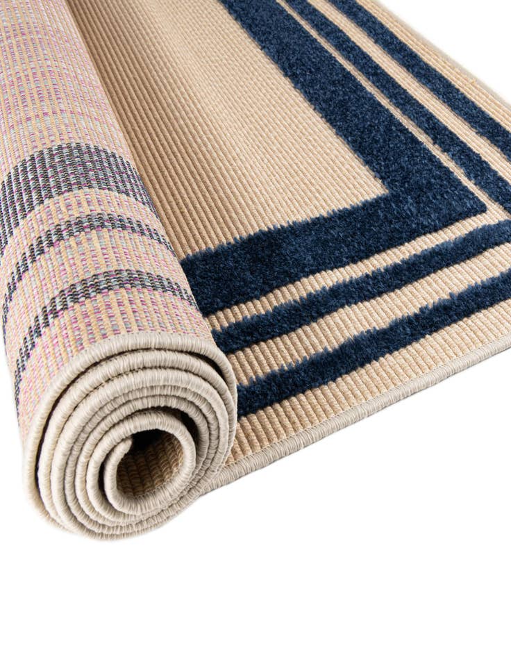 Detail image of  7' 10 x 7' 10  Washable Aruba Indoor / Outdoor Square Rug