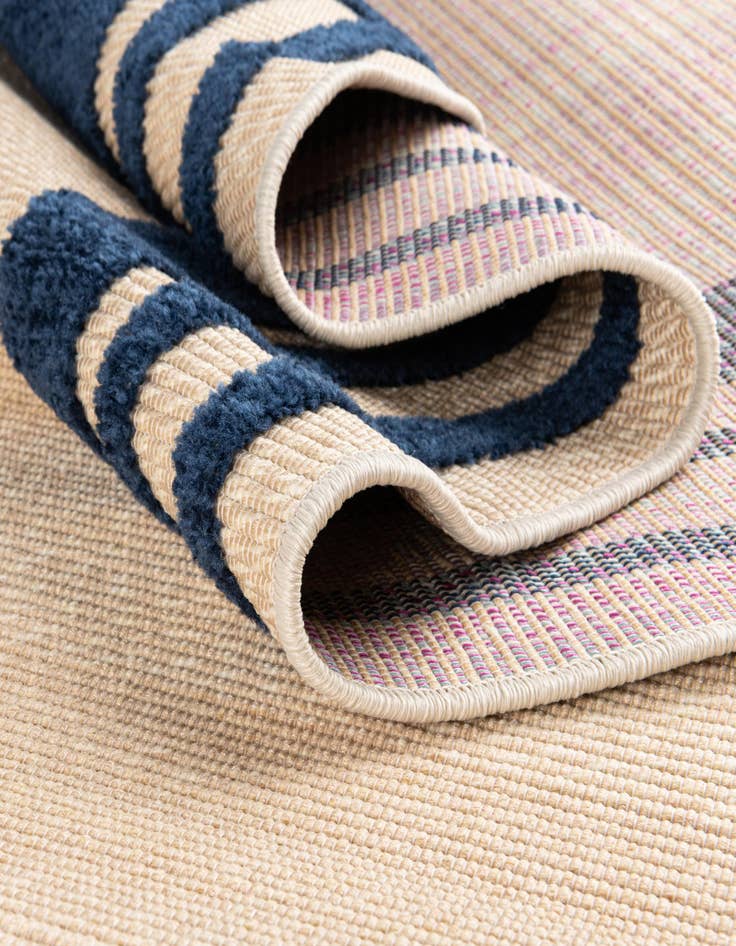 Detail image of  7' 10 x 7' 10  Washable Aruba Indoor / Outdoor Square Rug