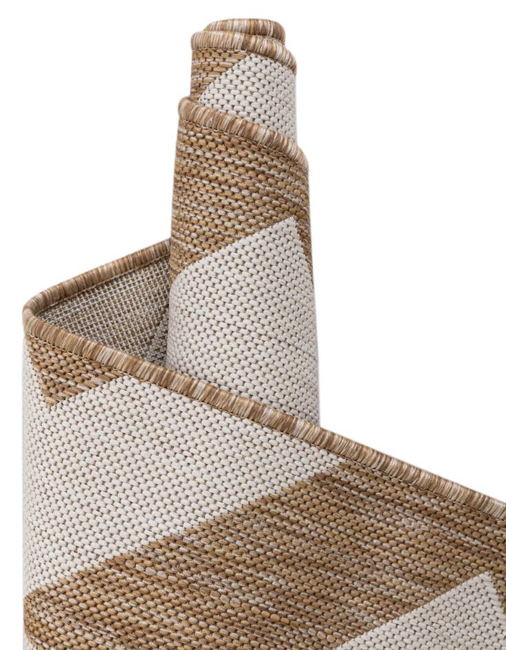 Detail image of  7' 10 x 7' 10  Washable Jill Zarin Napa Indoor / Outdoor Square Rug