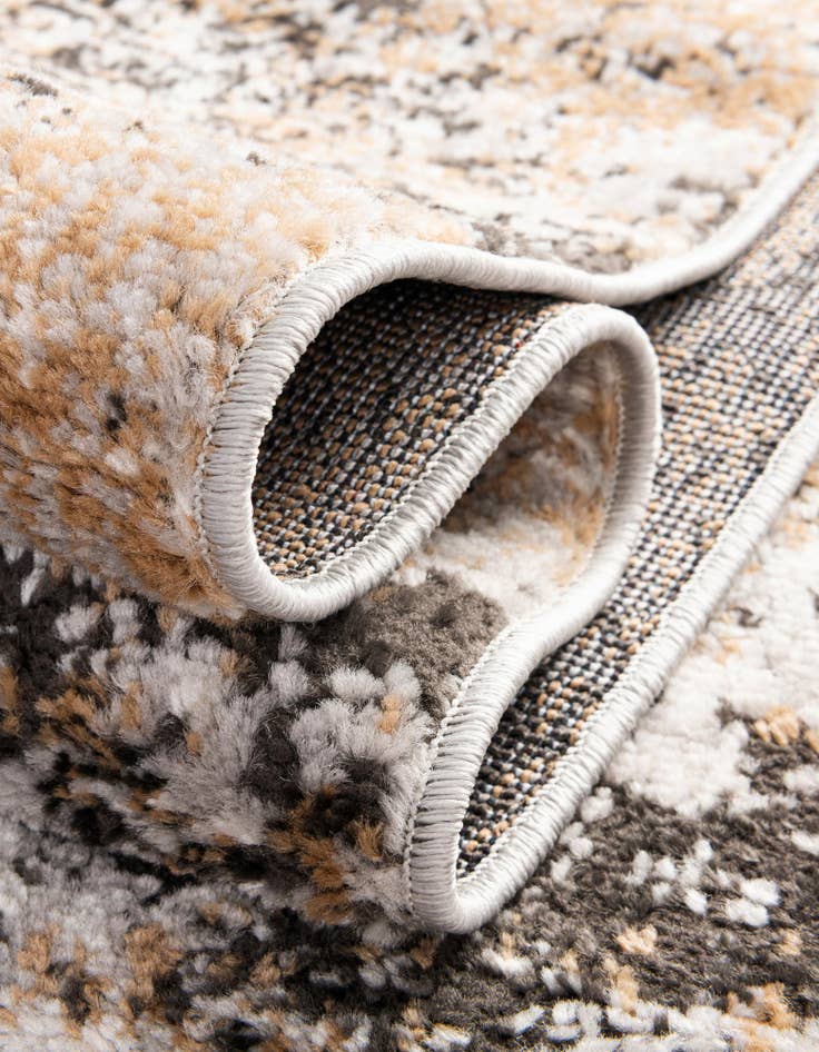 Detail image of  5' 3 x 5' 3 Leipzig Square Rug