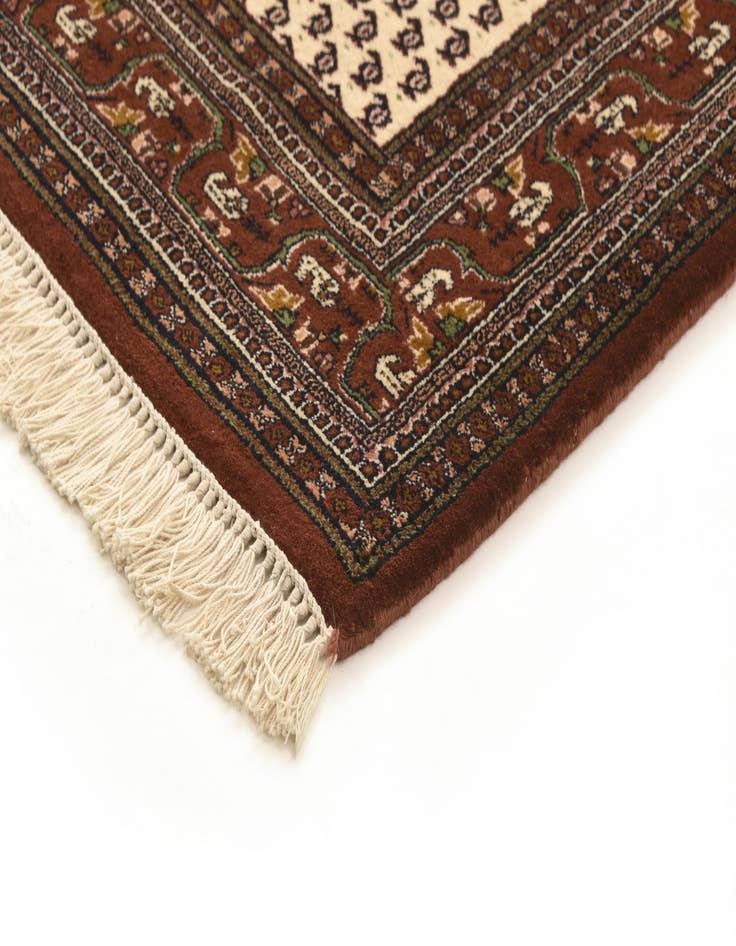 Detail image of  4' 9 x 5' 2 Mir Square Rug