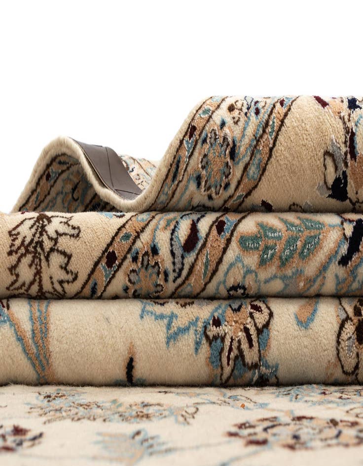 Detail image of  8' x 8' 3 Nain Square Rug