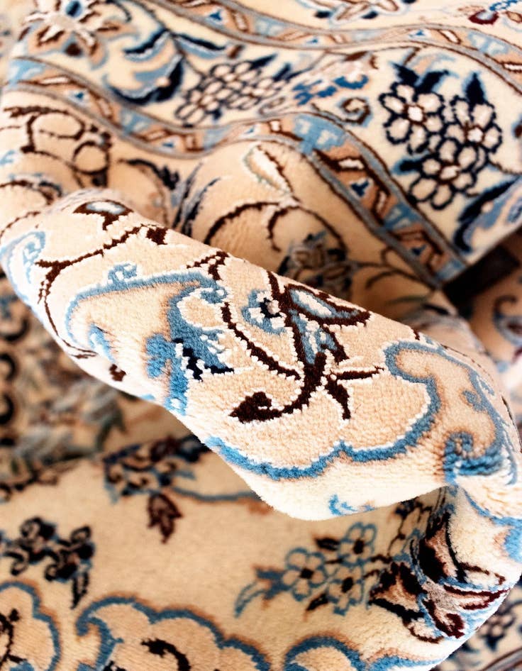 Detail image of  6' 9 x 6' 11 Nain Square Rug