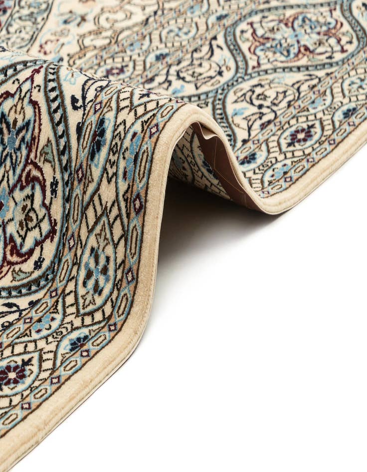 Detail image of  8' 6 x 8' 6 Nain Square Rug