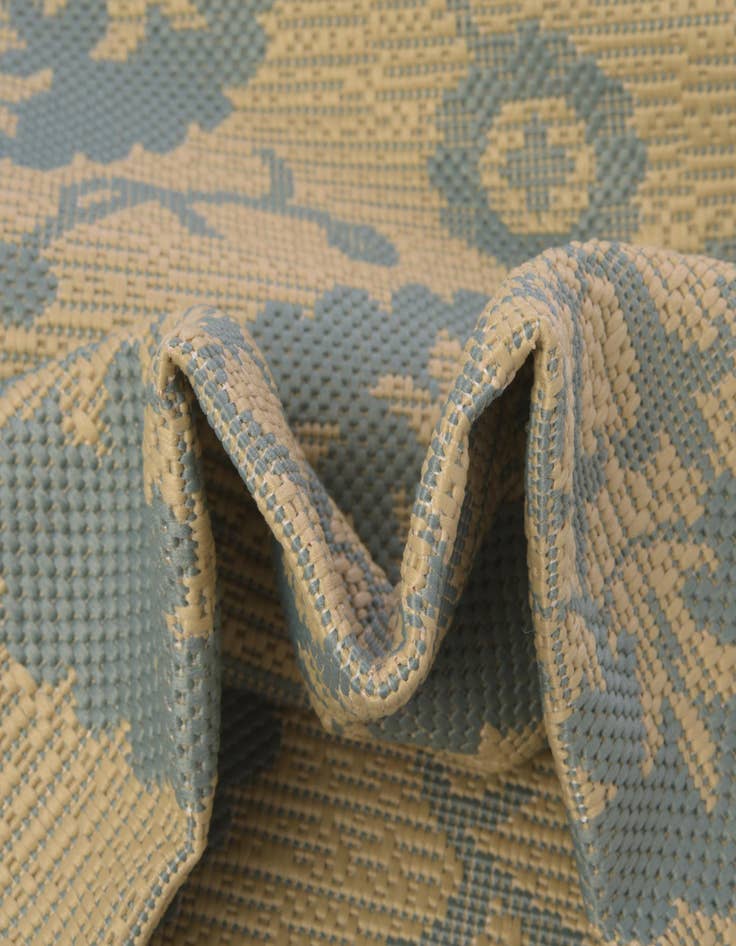 Detail image of 6' x 6' Washable Botanical Indoor / Outdoor Square Rug