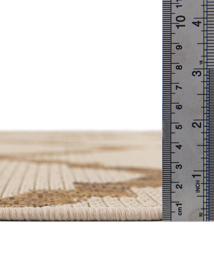 Detail image of  6' x 6'  Washable Lattice Indoor / Outdoor Square Rug