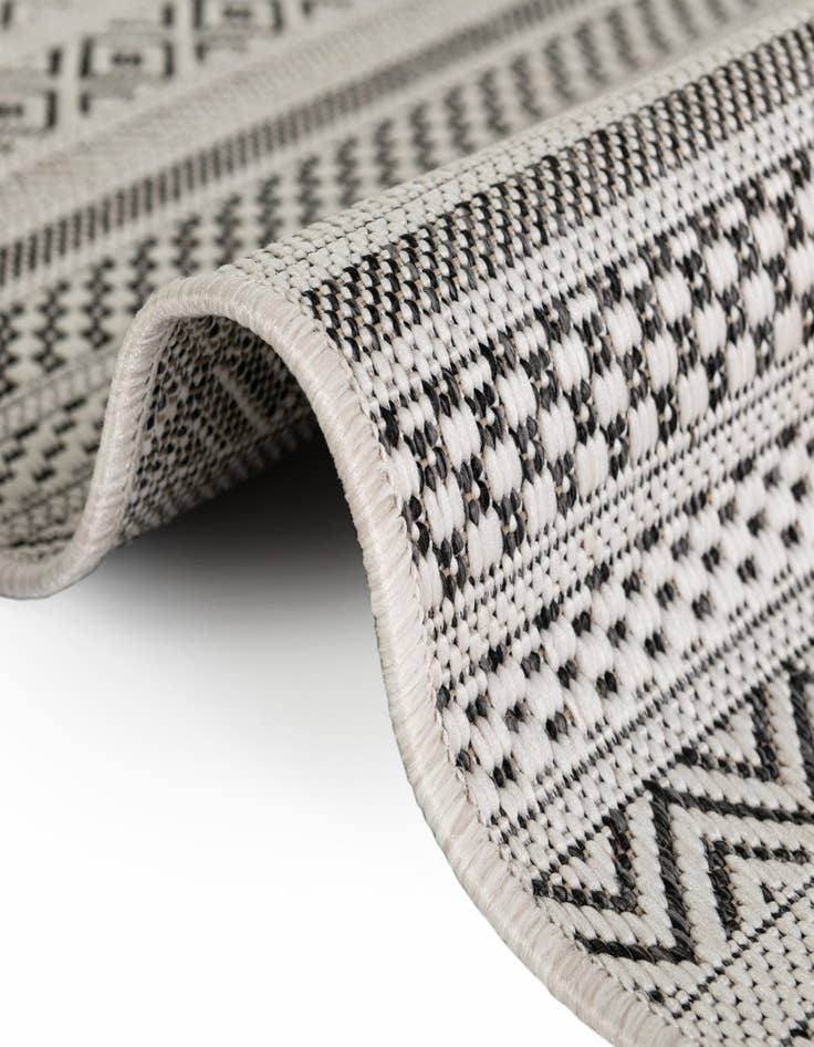 Detail image of  5' 3 x 5' 3  Washable Ribbon Indoor / Outdoor Square Rug