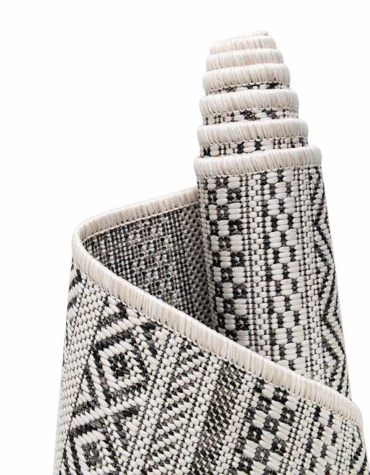 Detail image of  5' 3 x 5' 3  Washable Ribbon Indoor / Outdoor Square Rug