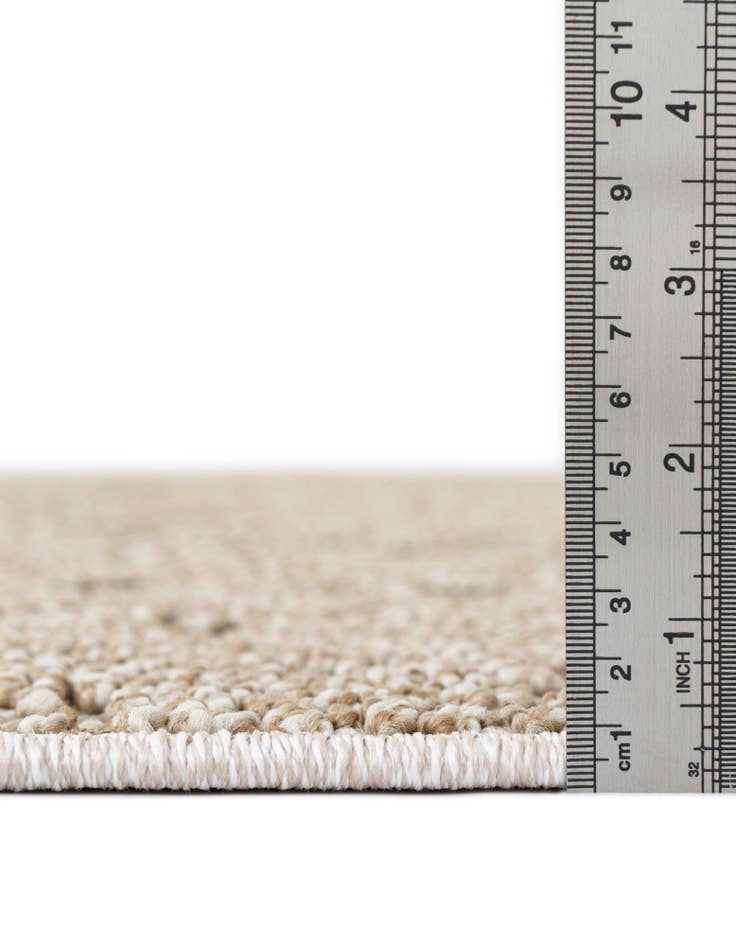 Detail image of  7' 10 x 7' 10  Washable Traditional Indoor / Outdoor Square Rug