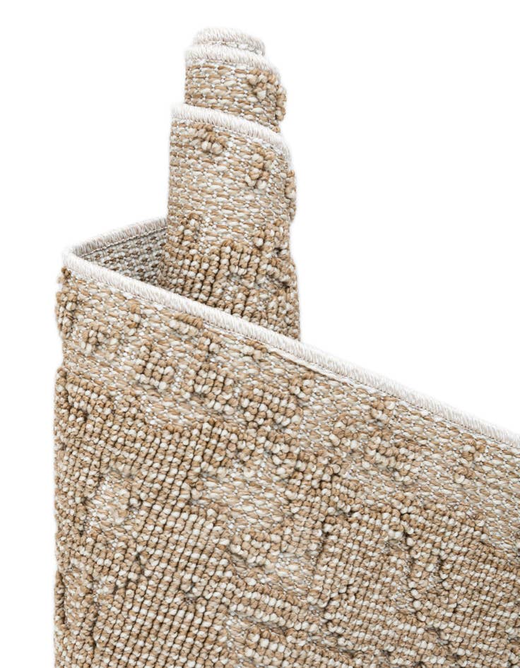 Detail image of  7' 10 x 7' 10  Washable Traditional Indoor / Outdoor Square Rug