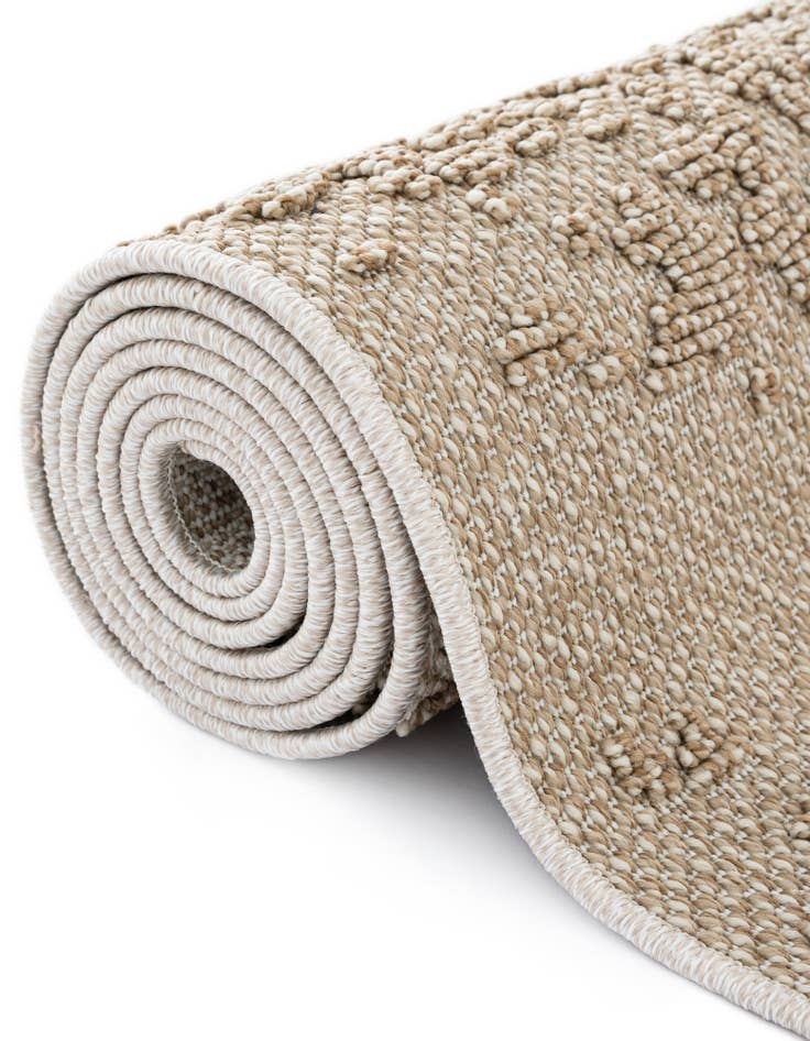 Detail image of  7' 10 x 7' 10  Washable Traditional Indoor / Outdoor Square Rug