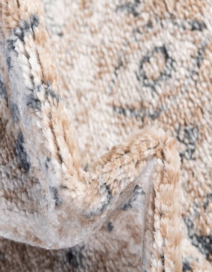 Detail image of  7' 10 x 7' 10 Oxford Square Rug