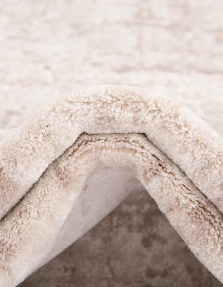 Detail image of Jill Zarin 7' 10 x 7' 10 Uptown Lexington Avenue Square Rug