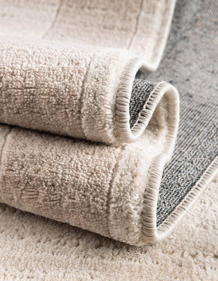 Detail image of Jill Zarin 7' 10 x 7' 10 Uptown Yorkville Square Rug