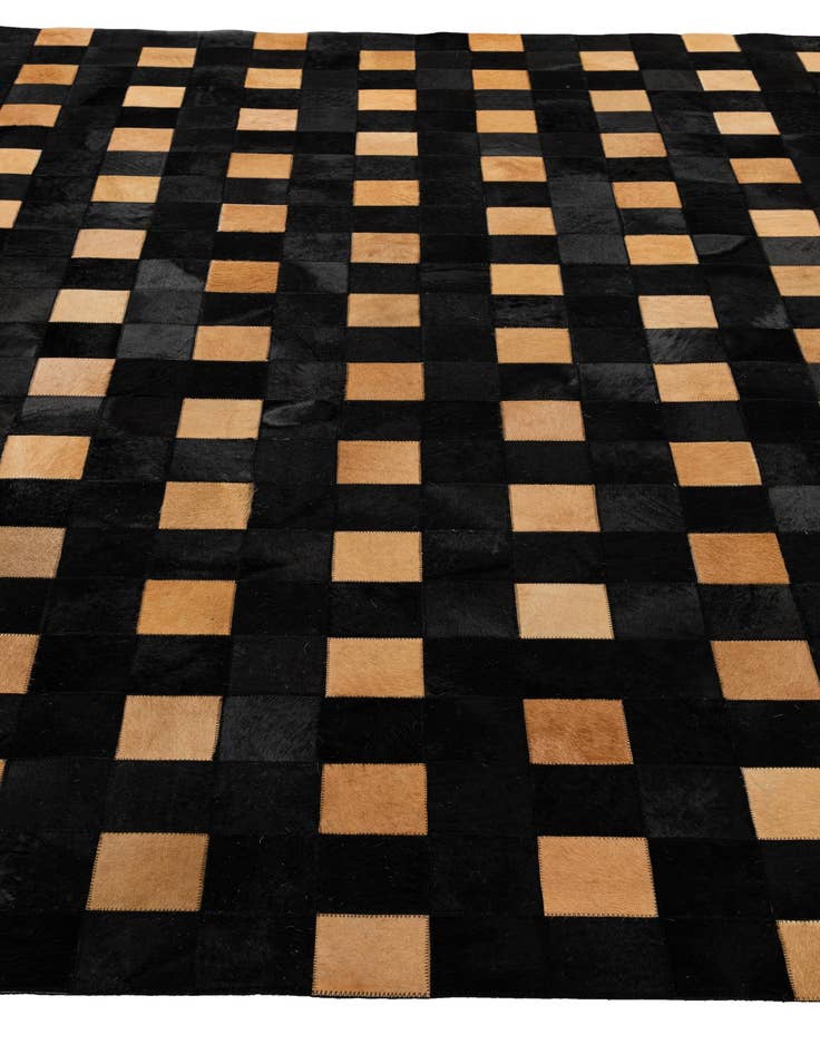 Detail image of  8' x 10' Cowhide - Patchwork Rug