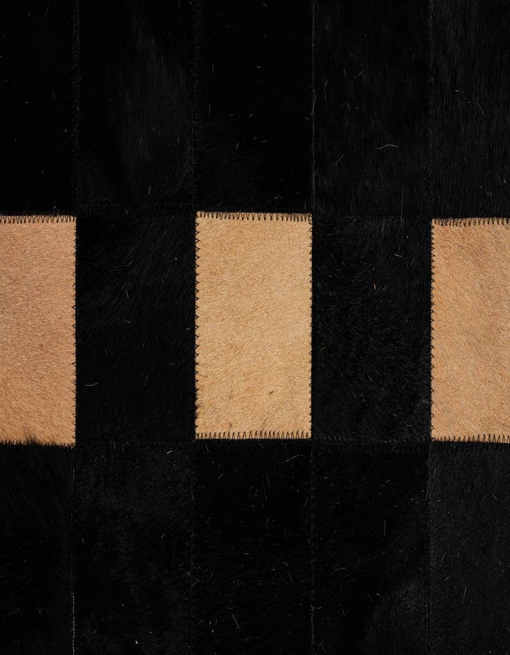 Detail image of  8' x 10' Cowhide - Patchwork Rug