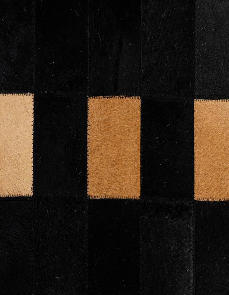 Detail image of  5' x 7' 11 Cowhide - Patchwork Rug