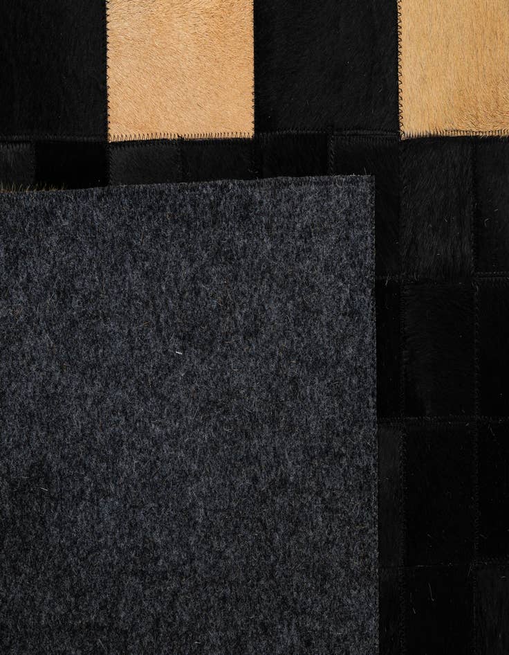 Detail image of  5' 1 x 8' Cowhide - Patchwork Rug