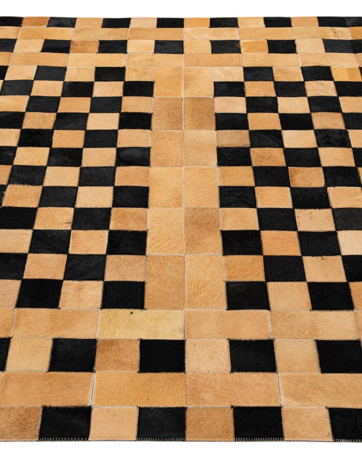 Detail image of  5' 1 x 8' Cowhide - Patchwork Rug