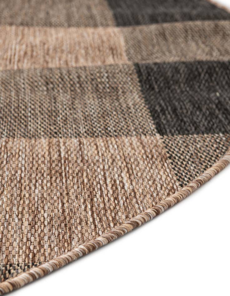 Detail image of  3' x 3'  Washable Checkered Indoor / Outdoor Round Rug