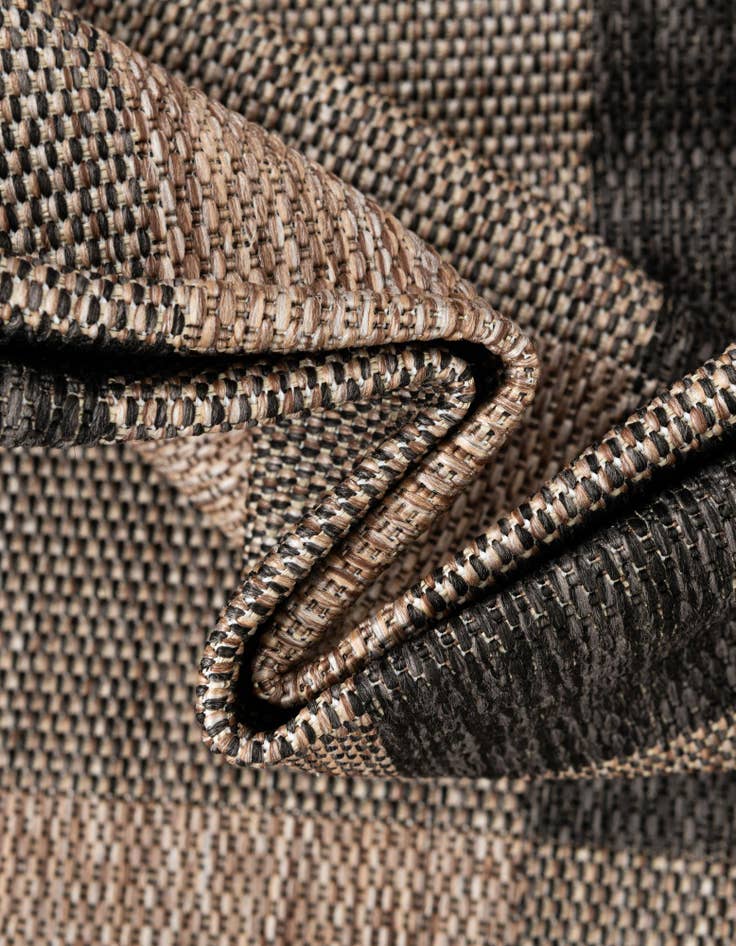 Detail image of  2' x 6'  Washable Checkered Indoor / Outdoor Runner Rug