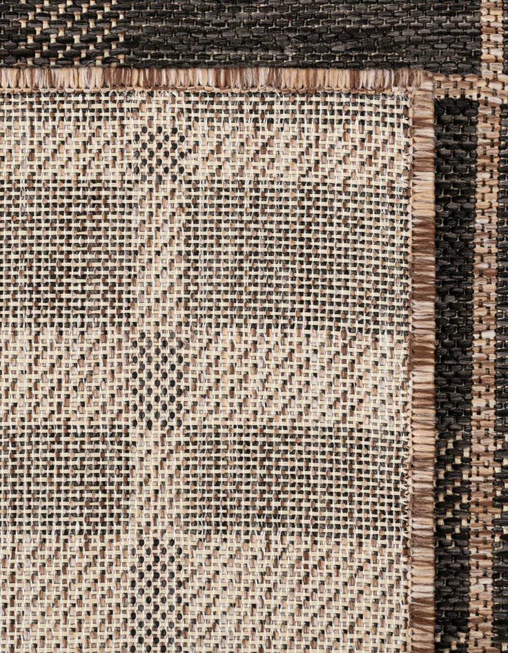 Detail image of  7' 10 x 7' 10  Washable Checkered Indoor / Outdoor Square Rug