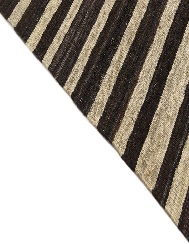 Detail image of  5' 10 x 8'  Hand Woven Kilim Modern Wool Rug