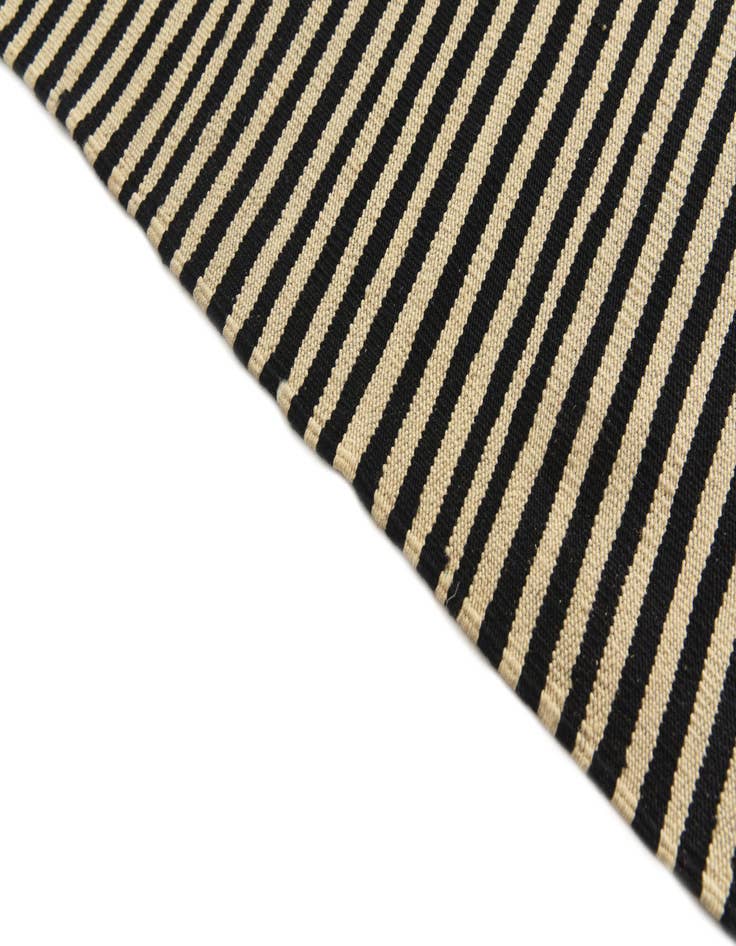 Detail image of 5' 7 x 7' 10 Hand Woven Kilim Modern Wool Rug