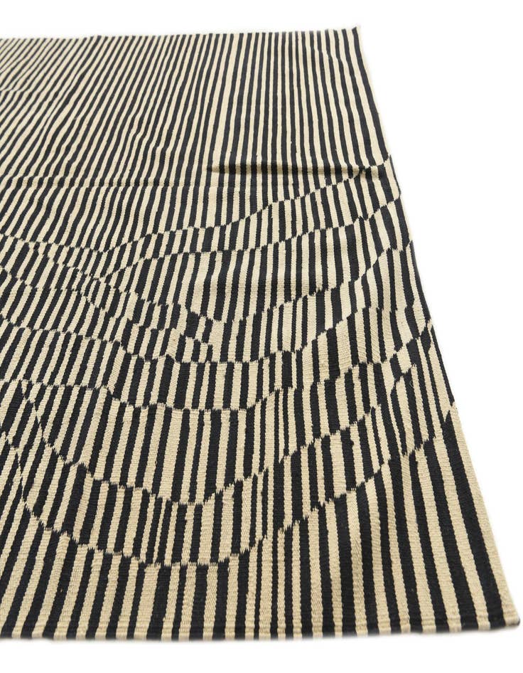 Detail image of  4' 7 x 7' 10  Hand Woven Kilim Modern Wool Rug