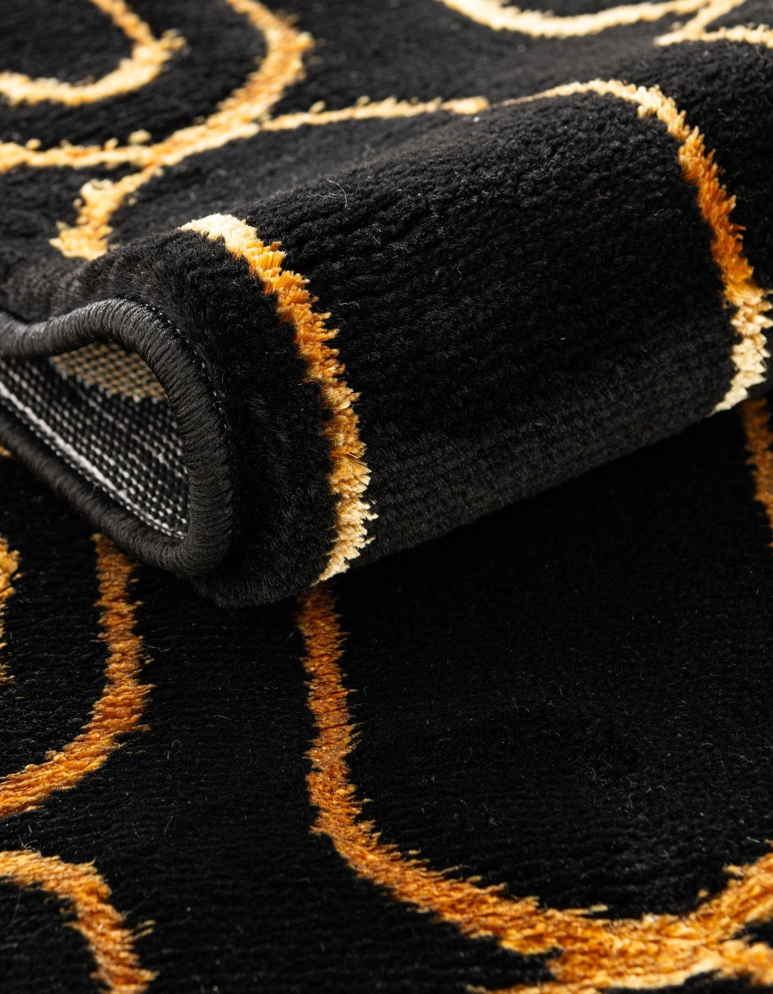 Black and Gold 9' x 12' Vogue Geo Rug | Rugs.com