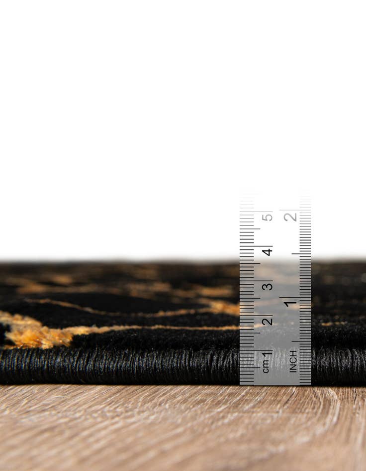 Detail image of  6' x 9' Vogue Geo Rug