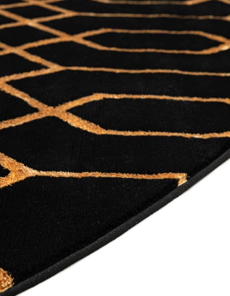 Detail image of  10' x 10'  Marilyn Monroe&trade; Glam Trellis Round Rug