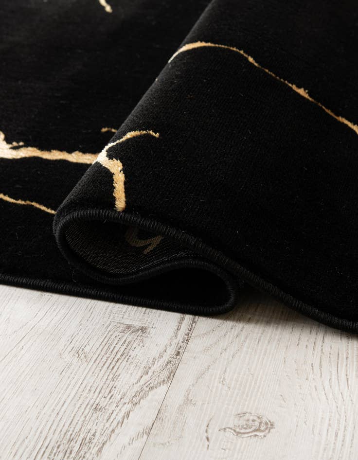 Detail image of  7' 10 x 7' 10 Vogue Geo Round Rug