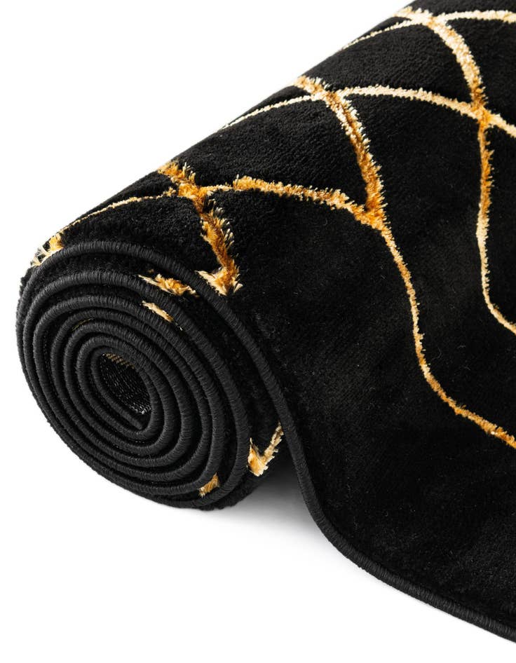 Detail image of  2' x 6'  Marilyn Monroe&trade; Glam Trellis Runner Rug