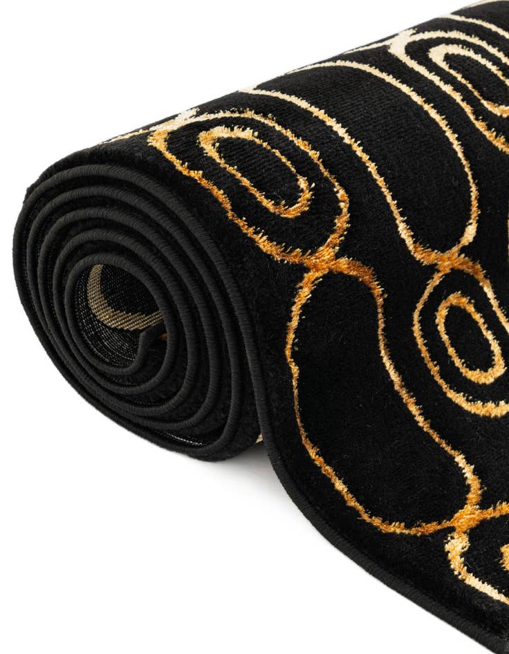 Detail image of  2' x 5' Vogue Geo Runner Rug