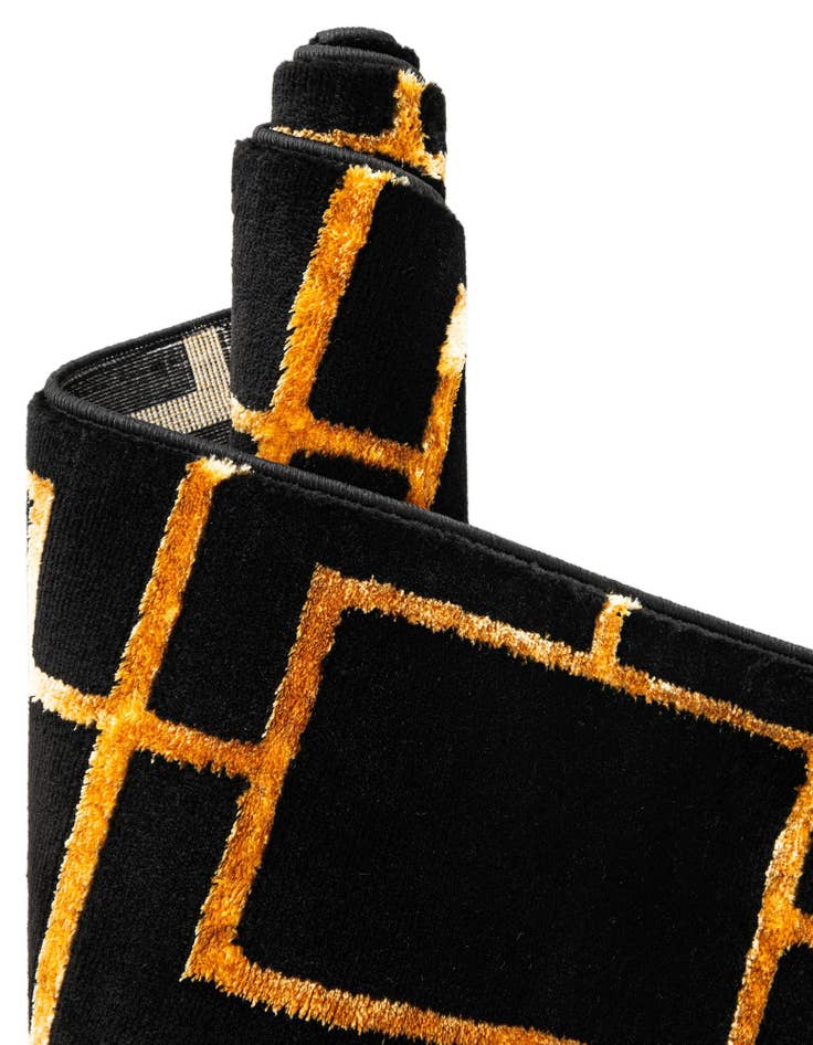 Detail image of  7' 10 x 7' 10  Marilyn Monroe&trade; Glam Deco Square Rug