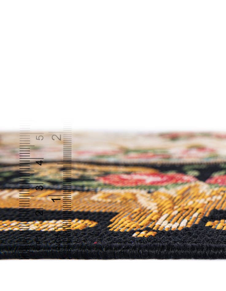 Detail image of  3' x 3'  Washable Traditional Indoor / Outdoor Round Rug