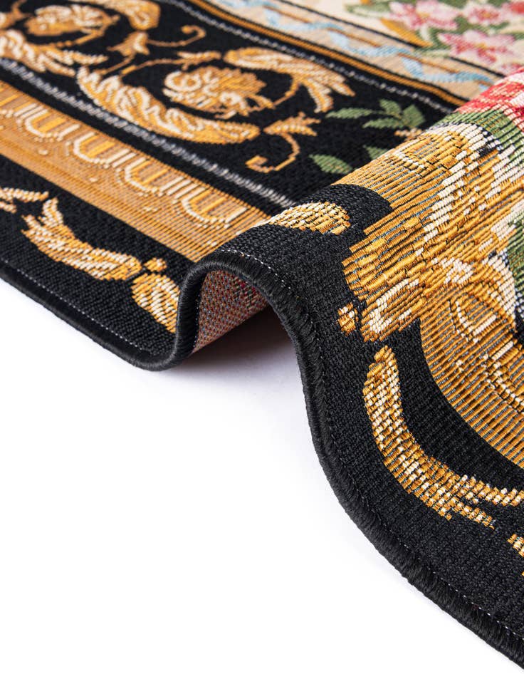 Detail image of  3' x 3'  Washable Traditional Indoor / Outdoor Round Rug