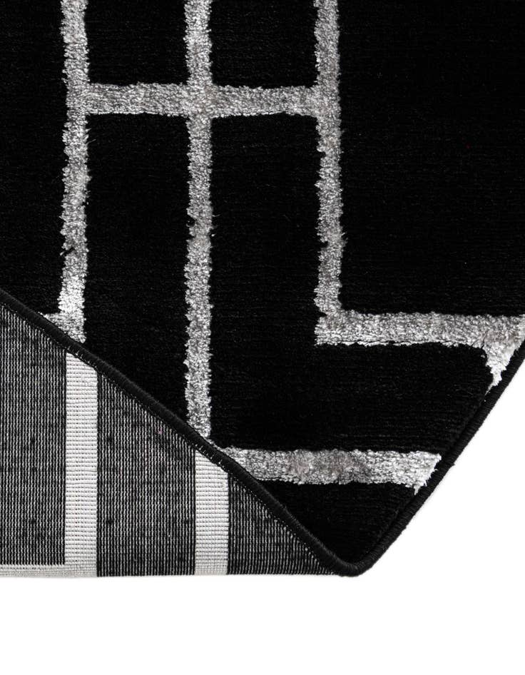 Detail image of  7' 10 x 7' 10  Marilyn Monroe&trade; Glam Deco Round Rug