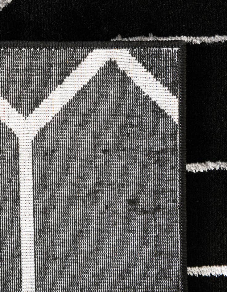 Detail image of  2' x 8'  Marilyn Monroe&trade; Glam Trellis Runner Rug