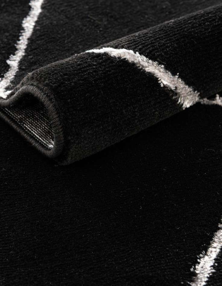 Detail image of  2' x 8' Vogue Geo Runner Rug