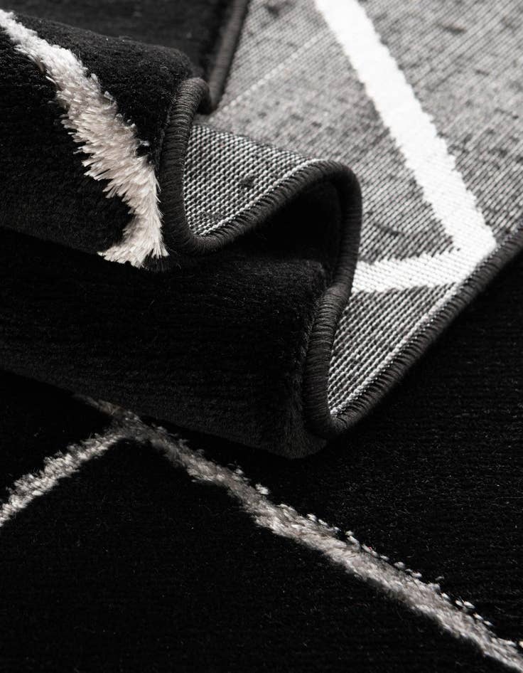 Detail image of  2' x 8' Vogue Geo Runner Rug