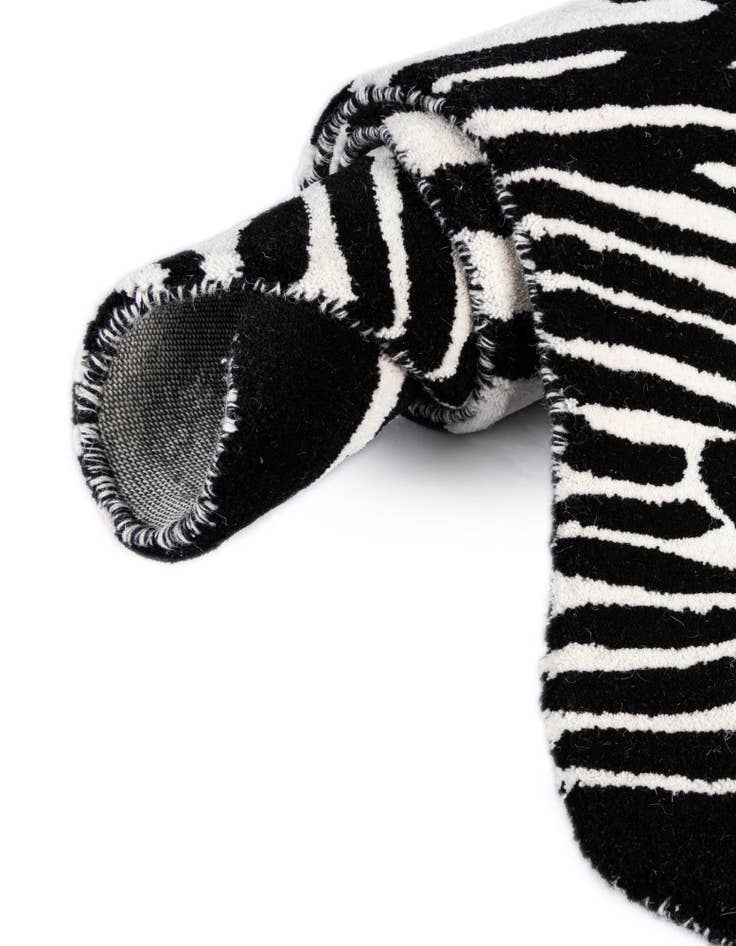 Detail image of  4' 1 x 6' 1 Playtime Kids Wool Freeform Rug