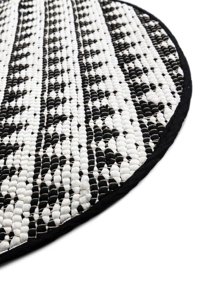 Detail image of  2' 2 x 3' 7  Hand Woven Chindi Jute Hearth Rug