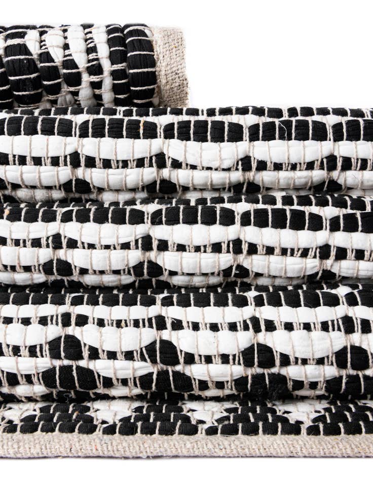 Detail image of  2' 2 x 3' 7  Hand Woven Chindi Jute Hearth Rug